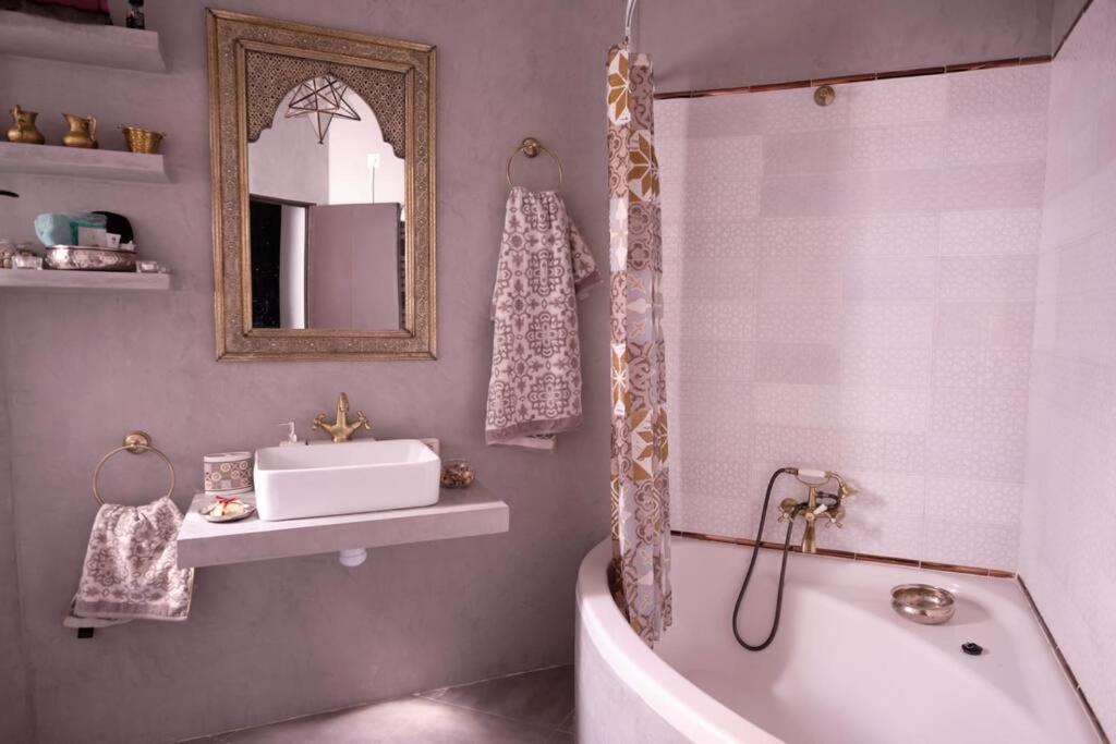 הוילה גרנדה La Casa De Dona Sancha מראה חיצוני תמונה